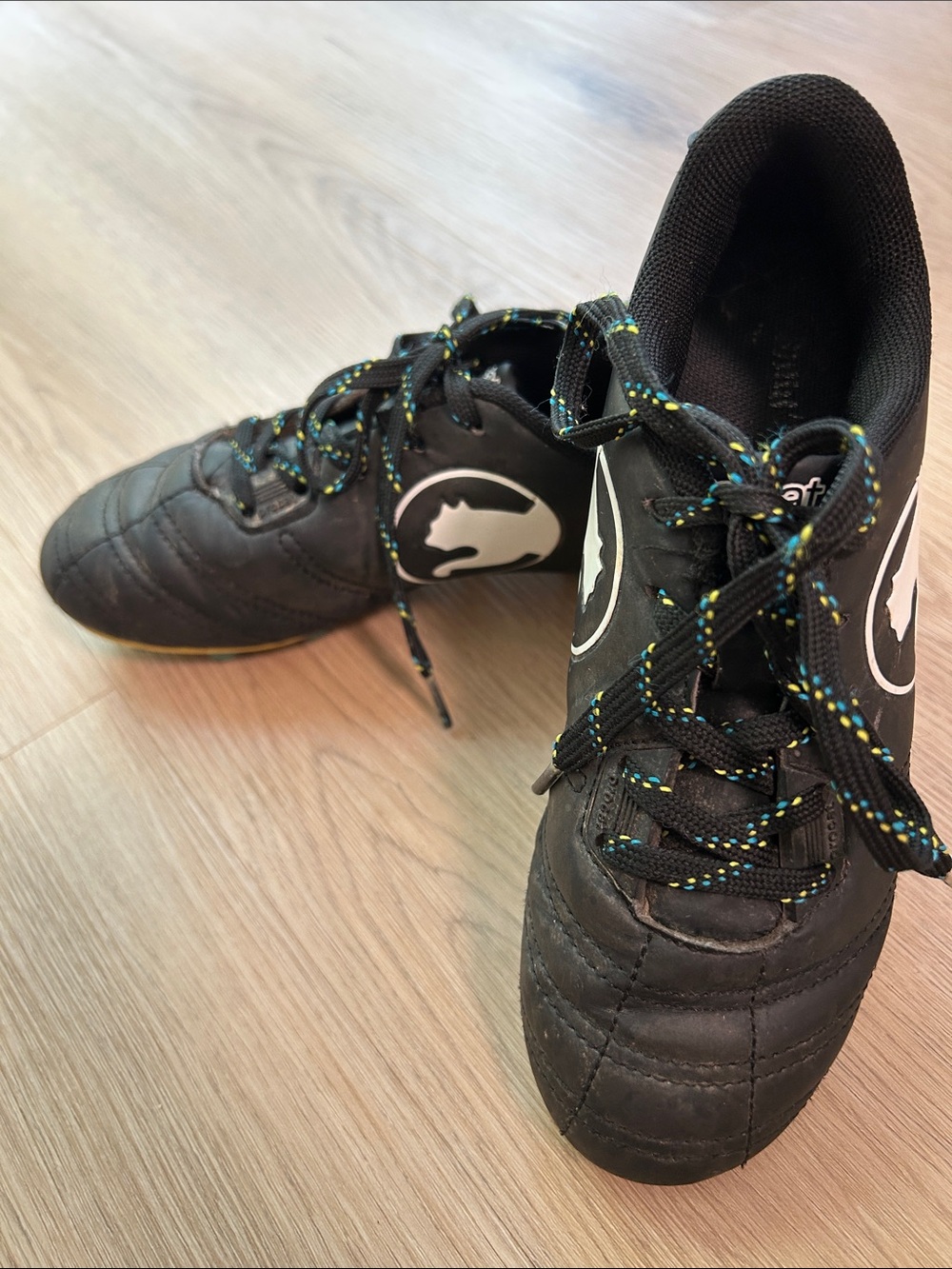 Kids Black Athletic Soccer Shoes Procat Soccer Cleats Size 1-Athletic Shoes